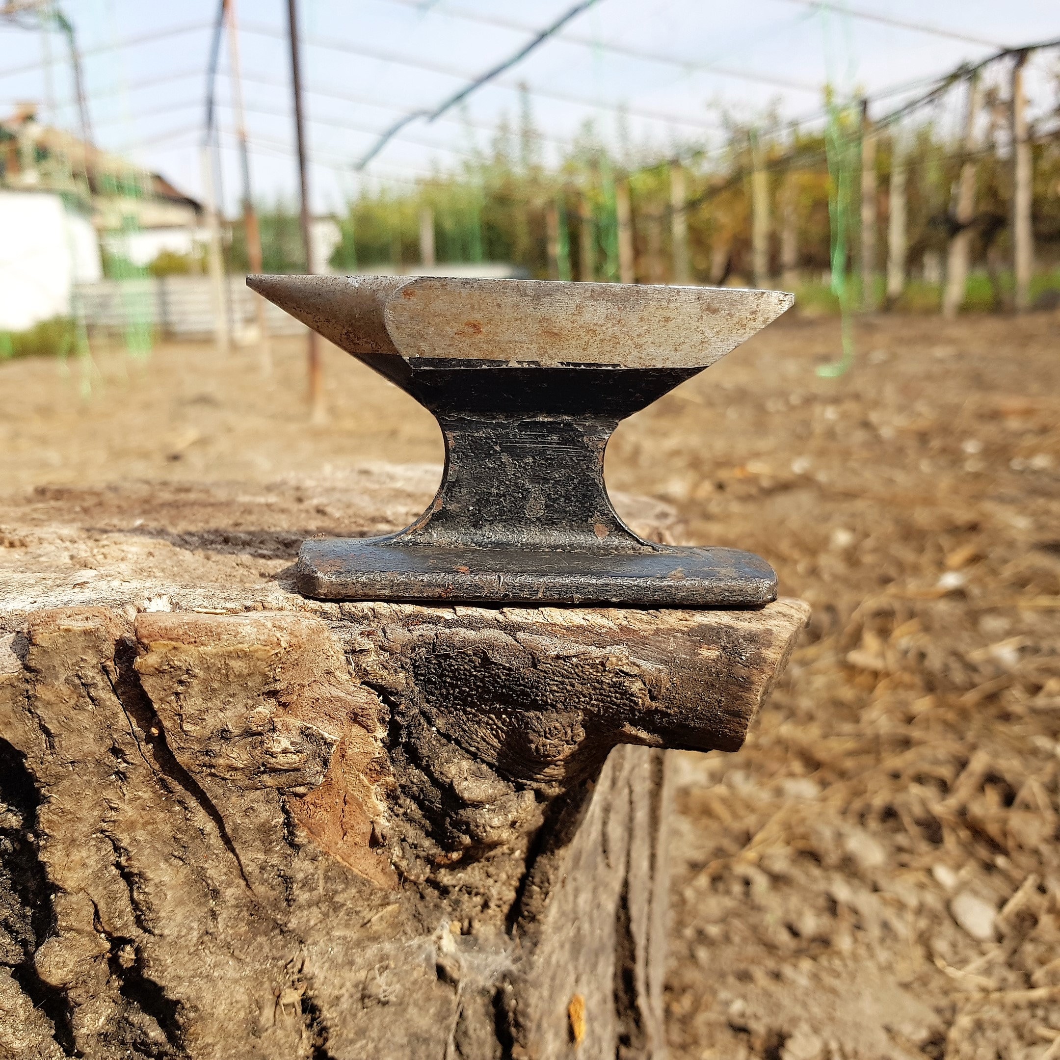 Small 8 Pound Mini Blacksmith Anvil • Clean Antique • Made By YETTER MFG.  CO.