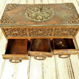 Antique copper box, Collectible, Copper box for jewelry and documents, Hand-engraved copper, Vintage copper jewelry box, Jewelry box