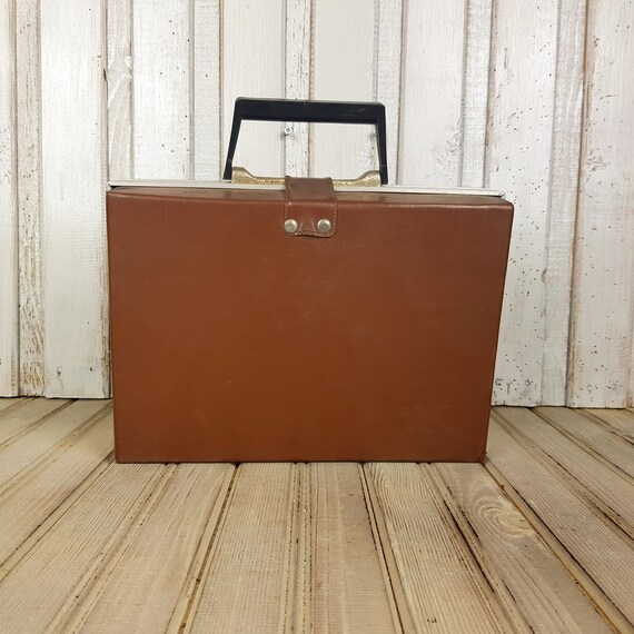 Vintage first aid suitcase, Travel car medical ki… - image 2