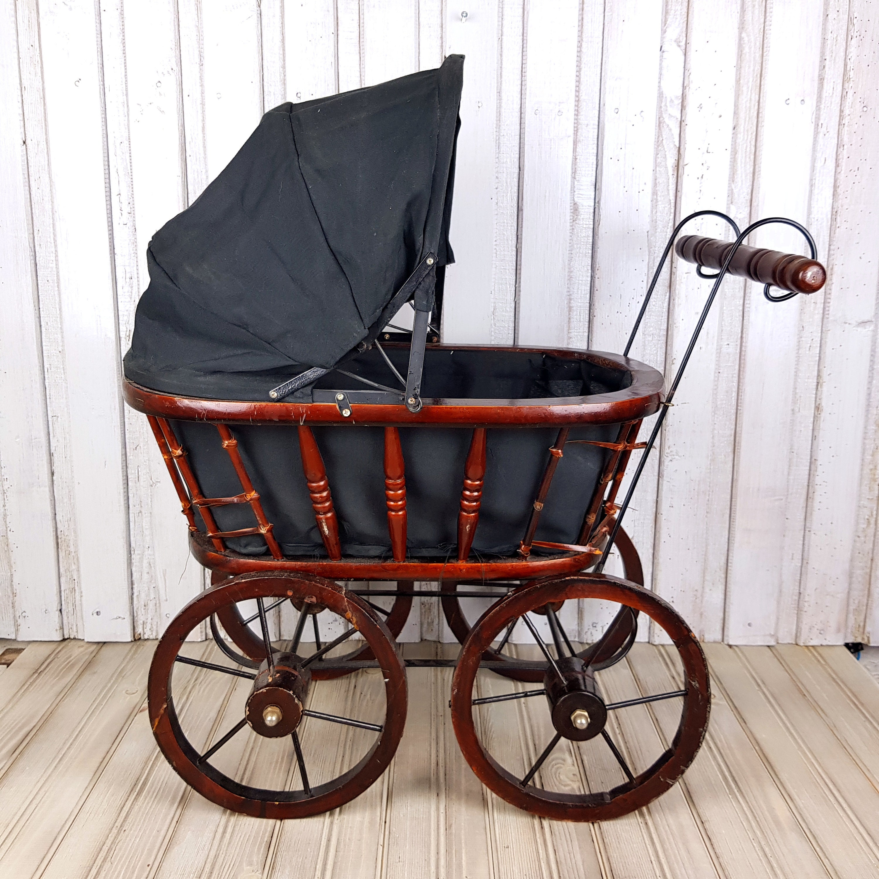 Bounty consumptie Voldoen Antieke poppen kinderwagen oude pop wandelwagen vintage pop - Etsy België