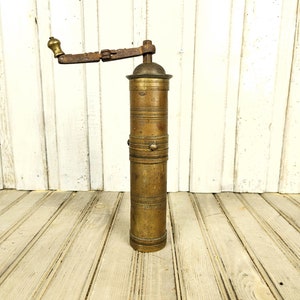 Salt grinder, Pepper mill, Antique brass pepper mill, Grinder, Brass pepper grinder, Turkish coffee grinder 1900s, Vintage home kitchen