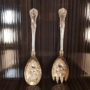 Vintage set van bestek, bestek, vork en lepel, keukengerei jaren 1950 vorken, tafelgerei, interessant patroon, midden van de eeuw salade bestek