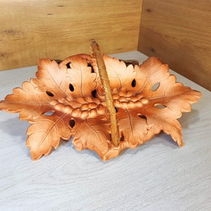 Vintage Leaf Plastic Fruit Bowl: 70s Home Decor