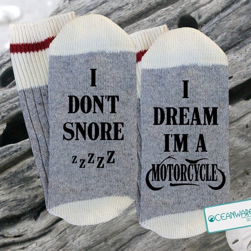 Onebttl Motorrad-Kaffeetasse Edelstahl 590 Ml – „I Don't Snore I Dream I'm A Motorcycle“, Geschenk Für Biker