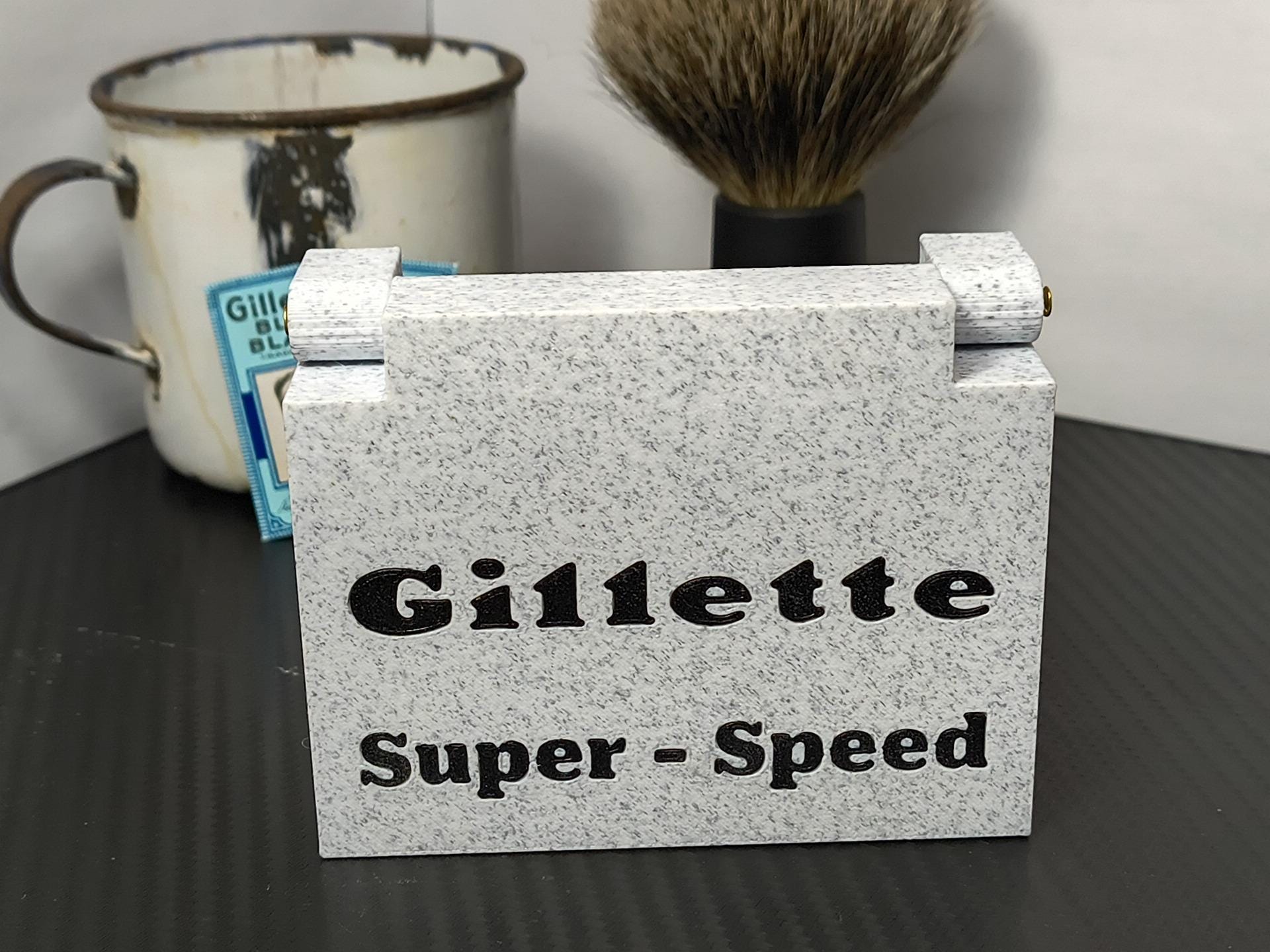 Rasoir de voyage Gillette vintage en étui - France
