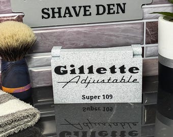 RESERVED-SOLD. Gillette 'bostonian' New Improved DE Razor