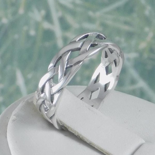 Irish Celtic Eternity Weave Sterling Silver Ring 925