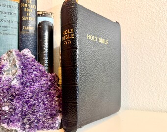 1950s Vintage Holy Bible, Leather Fully Zipping Old & New Testaments, King James Version, Red Colored Edge Pages, Full-Color Maps, Beautiful