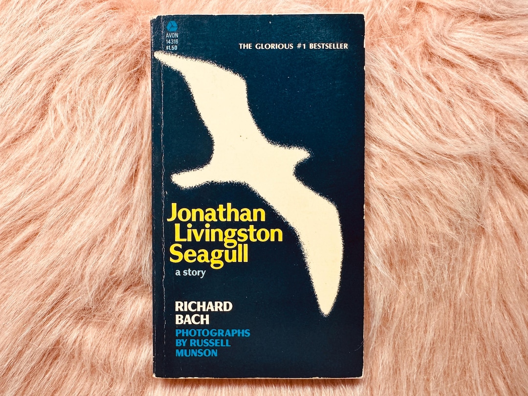 Jonathan Livingston Seagull: A Story by Richard Bach, 1973 First Avon Edition Vintage Book - Etsy