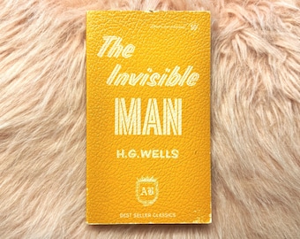 Vintage paperback: The Invisible Man, H.G. Wells, 1975