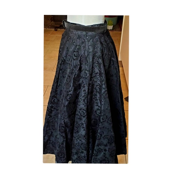 Vintage Black 1940's 50s Rockabilly Circle Taffeta