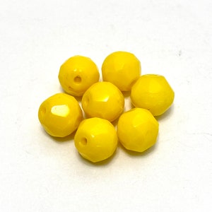 Vintage Yellow Octagon Glass Bead, Yellow Glass Bead, Round Yellow Bead - 25 pieces VG89YE