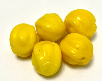 Vintage Round Yellow Glass Beads, Twisted Round Yellow Glass Bead - 8 pieces