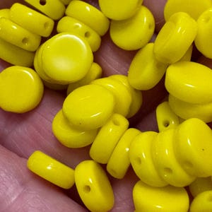 Vintage Round Glass Yellow Beads, Round Yellow Pillow Beads, 8mm Yellow Glass Beads, 50 piece VG109YE