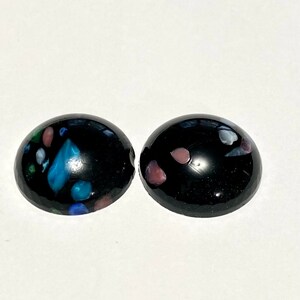 Vintage Round Glass Black Cabochons with pink and blue spots, Round Black Glass CAB, Round Black Glass Cabochon - 4 pieces - CAB207B
