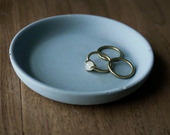 SM Concrete Trinket Dish | Concrete Jewelry Dish | Ring Dish | Concrete Decor | Wedding Gift | Gift for Her | Incense Dish | Eco Friendly