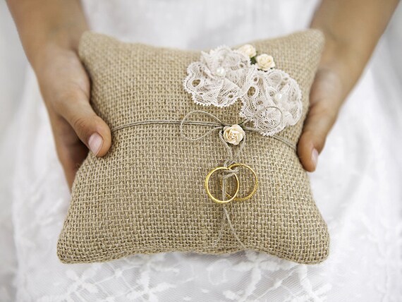Hessian ring best sale cushion
