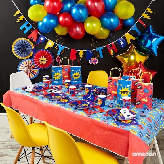 Decorazioni per feste di supereroi, Festa di compleanno di