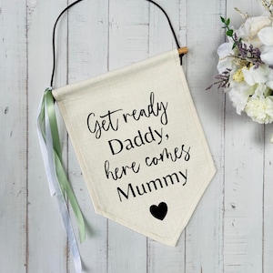 Panneau de mariage personnalisé, panneau de garçon, panneau de demoiselle d&#39;honneur, panneau d&#39;allée mariage, voici la mariée, panneau en lin, papa, voici maman