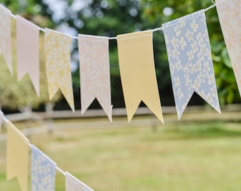 Floral Flag Bunting, Floral Party Decorations, Floral Bunting, Tea Party Bunting, Bridal Shower Decor, Birthday Party Garland, Garden Party