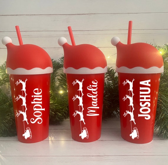 Christmas Plastic Cups With Straws and Lids, Snowmen and Santa Hat