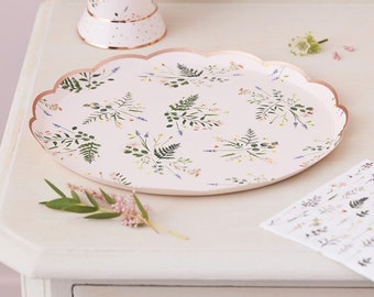 8 assiettes en papier florales pour le thé, assiettes en plein air, assiettes pour baby shower, thé pour deux, assiettes pour le goûter nuptiale de douche, assiettes d'anniversaire