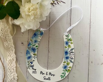 Personalisierte glückliche Hufeisen Hochzeitsgeschenk, gerade verheiratet Geschenke, Hochzeitsandenken, kundenspezifisches Hochzeitsgeschenk, viel Glück Geschenk, staubblaue Hochzeit