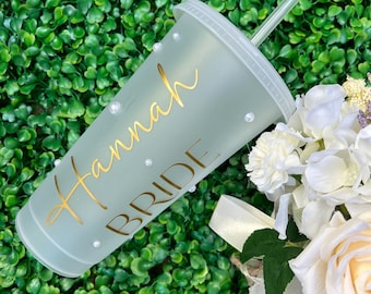 Personalised Bride Pearl Tumbler, bride to be gift, bride glass, Cup with lid, hen do gift, bridal shower gift, Engagement Gifts
