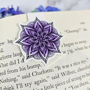 Purple Mandala Magnetic Bookmark – Intricate Design for a Unique Touch