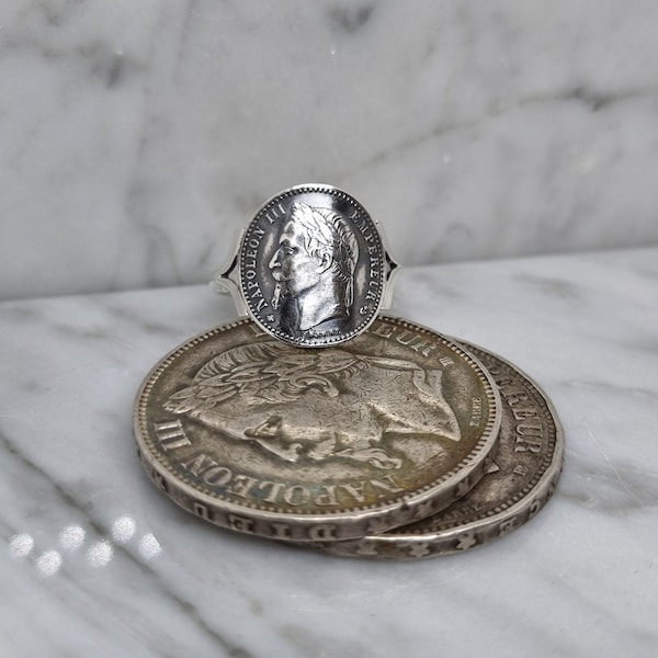 Bague pièce de monnaie 50 Centimes Napoléon III tête laurée cintrée en argent.