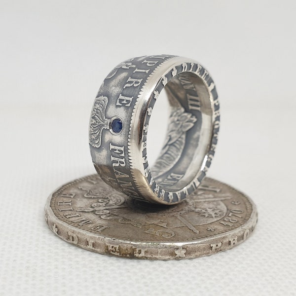 5 Francs Napoleon III Münzring aus Silber, besetzt mit einem Saphir (Eckring)