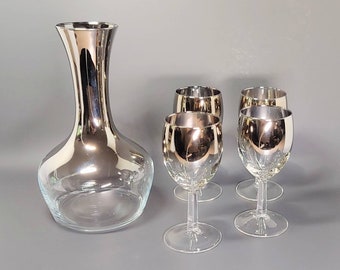 Vintage Mid Century Dorthy Thorpe Barware Set