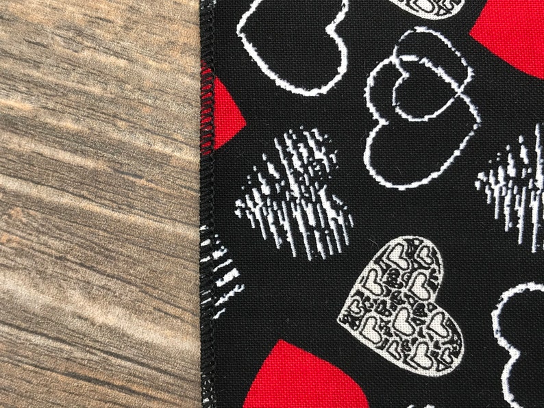 Valentine/'s Day Dog Bandana White /& Red Hearts Bandana Tie On Dog Bandana Valentine Bandana