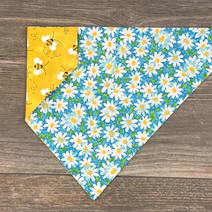 Spring Dog Bandana, Dog Bandana Over the Collar, Daisy Dog Bandana, Bee Dog Bandana, Reversible, Slides on Collar, Puppy Bandana