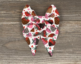 Valentine Collar Bow, Chocolate Strawberries and Hearts Bow