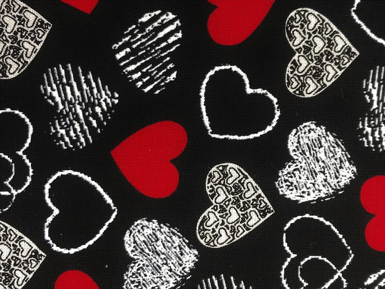 Valentine/'s Day Dog Bandana White /& Red Hearts Bandana Tie On Dog Bandana Valentine Bandana