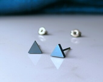 Light Blue Pure Titanium Triangle Stud Earrings – 5mm Hypoallergenic & Nickel-Free Modern Jewellery