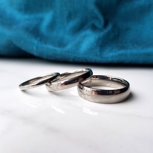 Personalised Titanium Wedding Band | Comfort Fit Minimalist Ring for Men or Women in 2mm 4mm 5mm 6mm | Custom Engraved