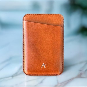 Tarjetero tipo billetera con imán de cuero con MagSafe para iPhone hecho con cuero italiano