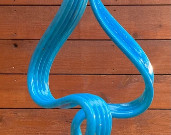 Dúo de esculturas de vidrio soplado para interior y exterior hechas a mano. Arte de jardín hecho a mano.