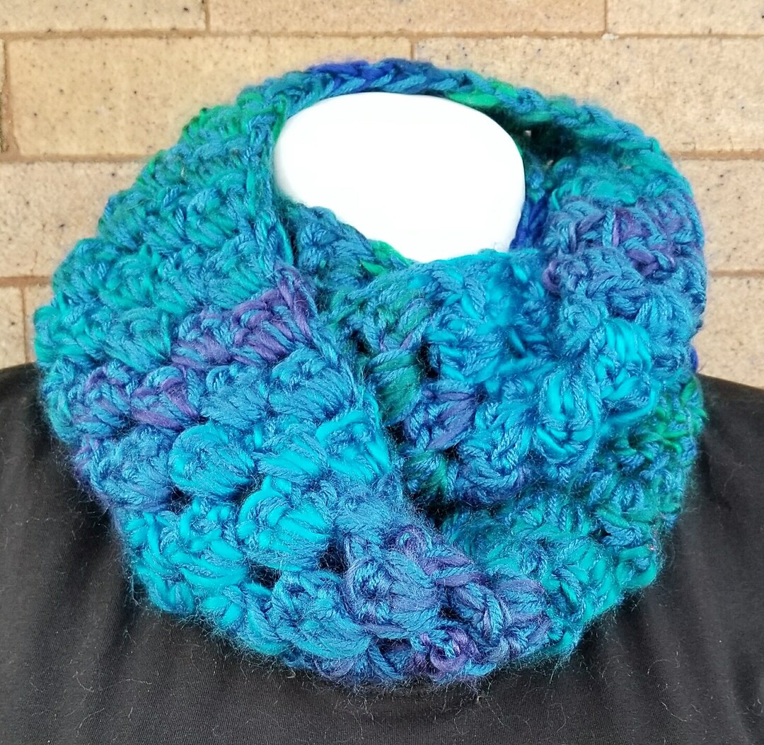 Blue Chunky Infinity Crochet Scarf - Etsy