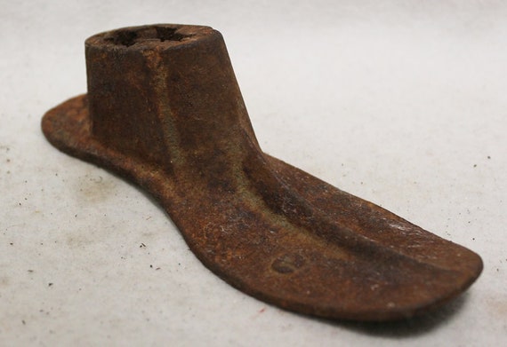 cast iron shoe stretcher