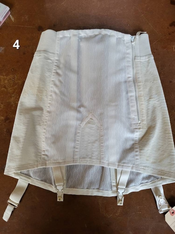 Vintage 50s girdle open bottom corset sz 30  dead… - image 3