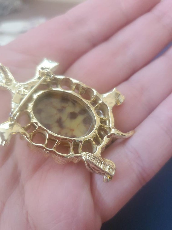 Vintage Gerry turtle brooch lucite cabochon large… - image 5