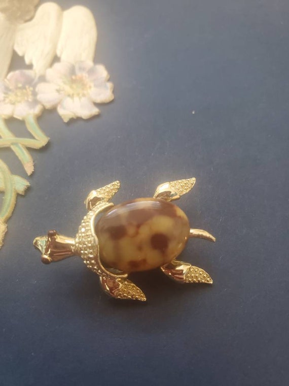 Vintage jelly belly turtle pin signed Gerrys - image 3