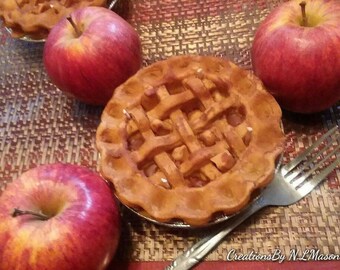 手作りのアップルパイの香りのソイキャンドル