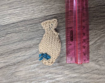 Knitted Mini Tan Fish Cat Toy