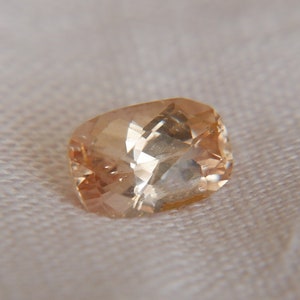 Anello di fidanzamento con zaffiro rosa come promessa fatta a te: incarta questo zaffiro rosa come regalo di fidanzamento senza tempo da incastonare in un anello di promessa