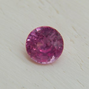 Anello di fidanzamento con zaffiro rosa come promessa fatta a te: incarta questo zaffiro rosa come regalo di fidanzamento senza tempo da incastonare in un anello di promessa