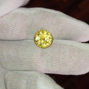 Hermoso peridoto amarillo de talla redonda, peridoto auténtico certificado por el GIA.